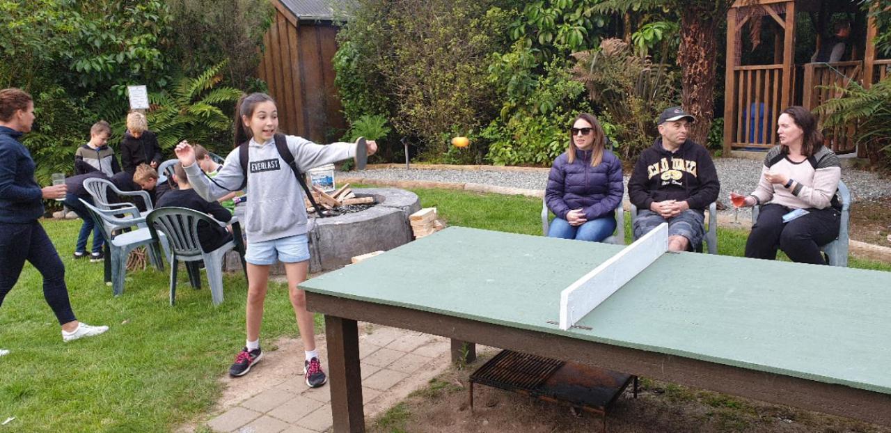 Lake Brunner Country Motel & Holiday Park モアナ エクステリア 写真