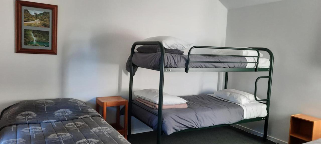 Lake Brunner Country Motel & Holiday Park モアナ エクステリア 写真
