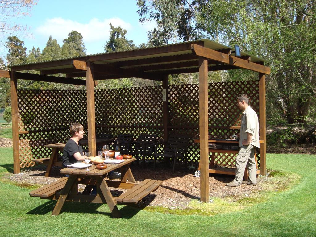 Lake Brunner Country Motel & Holiday Park モアナ エクステリア 写真