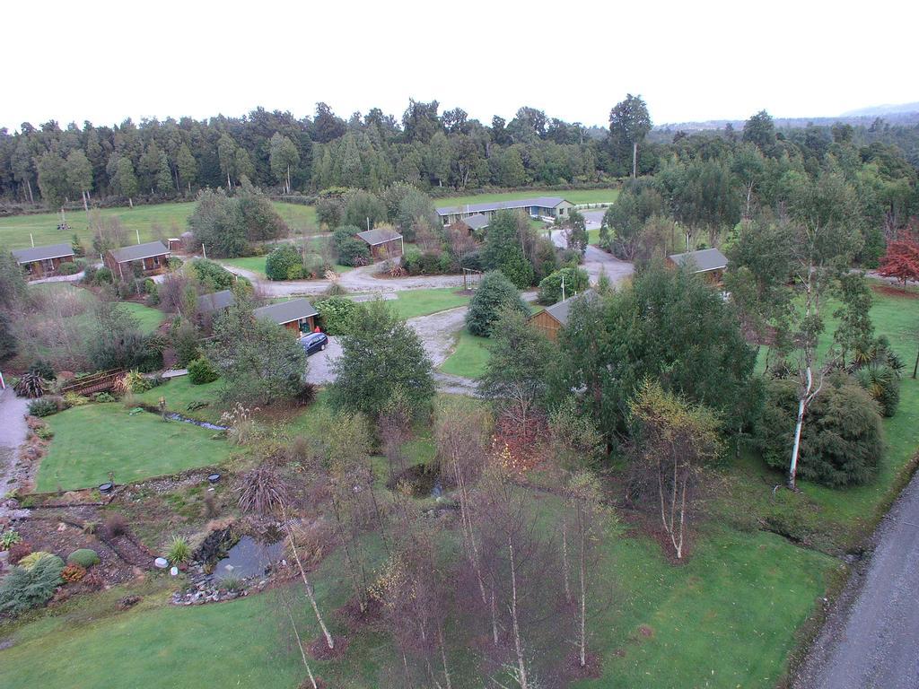 Lake Brunner Country Motel & Holiday Park モアナ エクステリア 写真