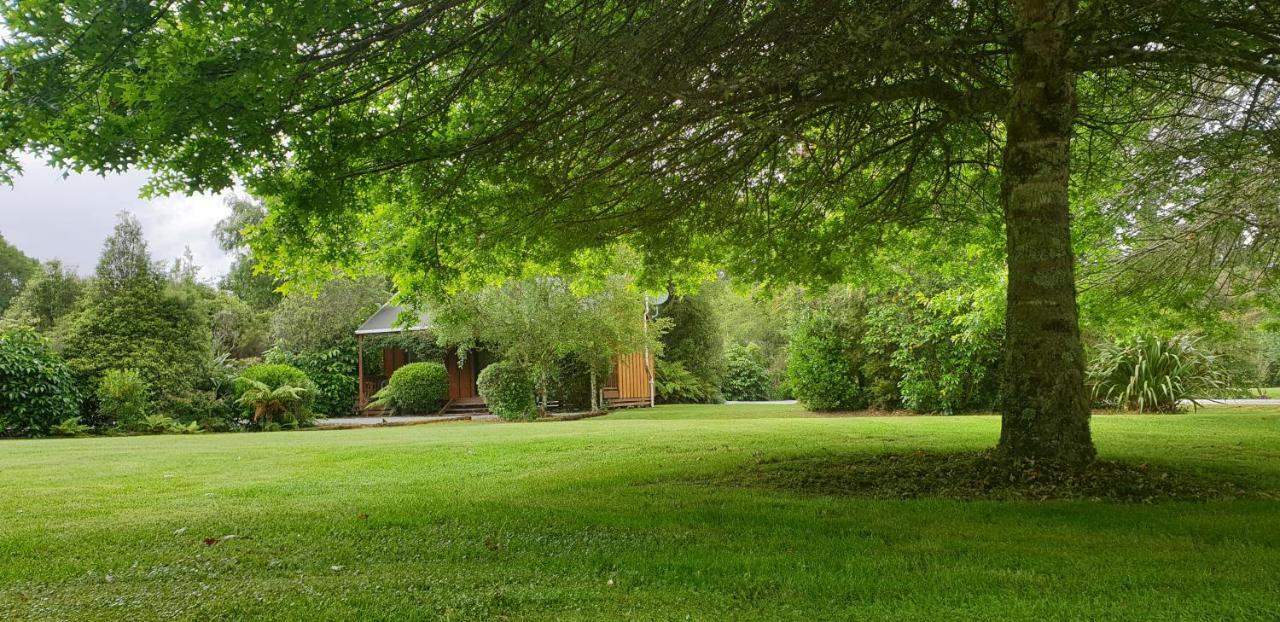 Lake Brunner Country Motel & Holiday Park モアナ エクステリア 写真